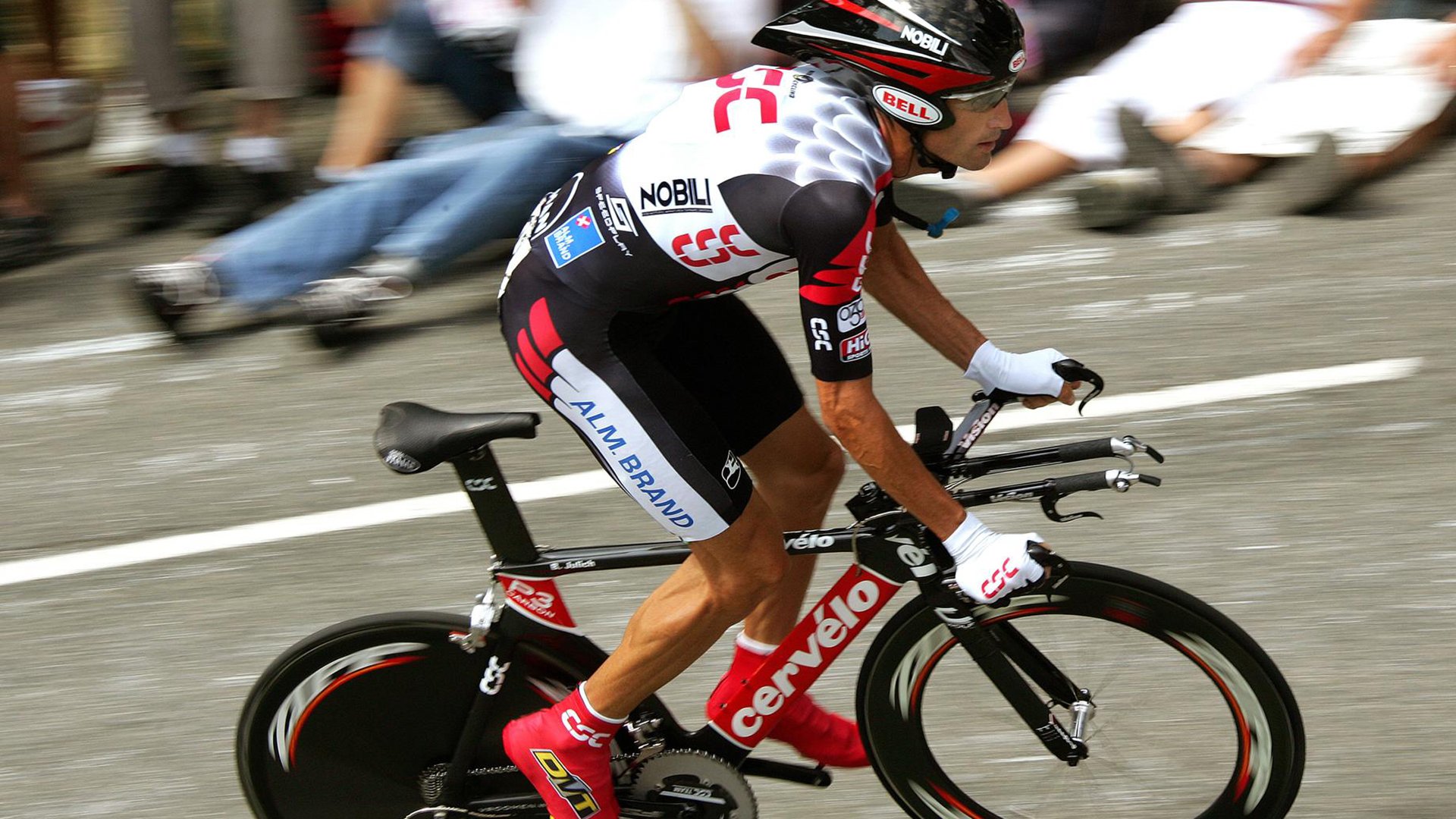 穆古鲁扎回归赛场，赛况扑朔迷离首场状态亮眼，巴黎圣日耳曼观众沸腾！